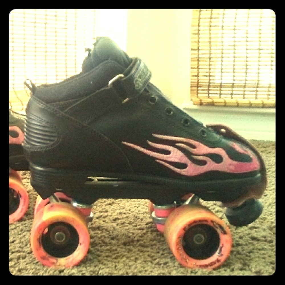 Roller derby skates